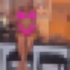 plan cul à Brindas : profil de Leana, 34 ans - inscription gratuite