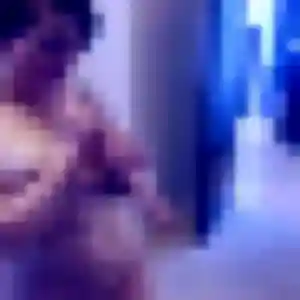 Coralie, femme de 23 ans propose plan cul à Chaponnay