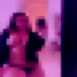 Imane, 26 ans, cherche un plan cul à Craponne