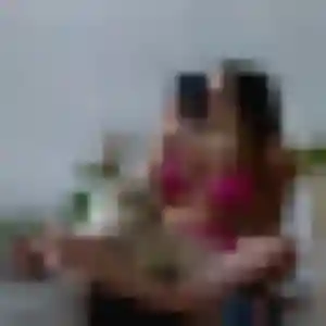 Vicky, 24 ans, en ligne à Montanay pour un plan cul