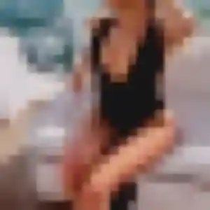 Photo de Ibtissam à Pont-Évêque (20 ans) - plan cul gratuit