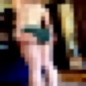 plan cul à Porte des Pierres Dorées : photo de Anne-Sophie, 43 ans - accès libre