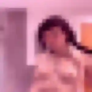 Photo de Anne-Charlotte à Roquefort-la-Bédoule (39 ans) - plan cul gratuit