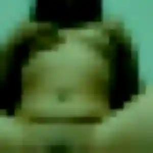 Photo de Salima à Saint-Clair-du-Rhône (24 ans) - plan cul discret
