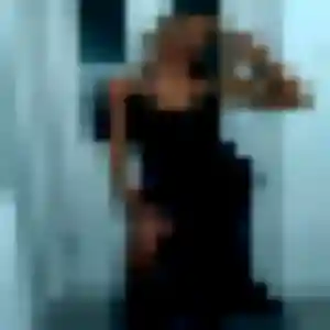 Celeste (20 ans) à Thurins attend une rencontre ce soir