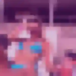 Rejoins Samira, 19 ans à Vitrolles gratuitement