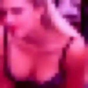 Ornella, 19 ans, connectée à Vizille pour une rencontre coquine